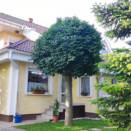 Oazis Apartman Szantod Exterior photo